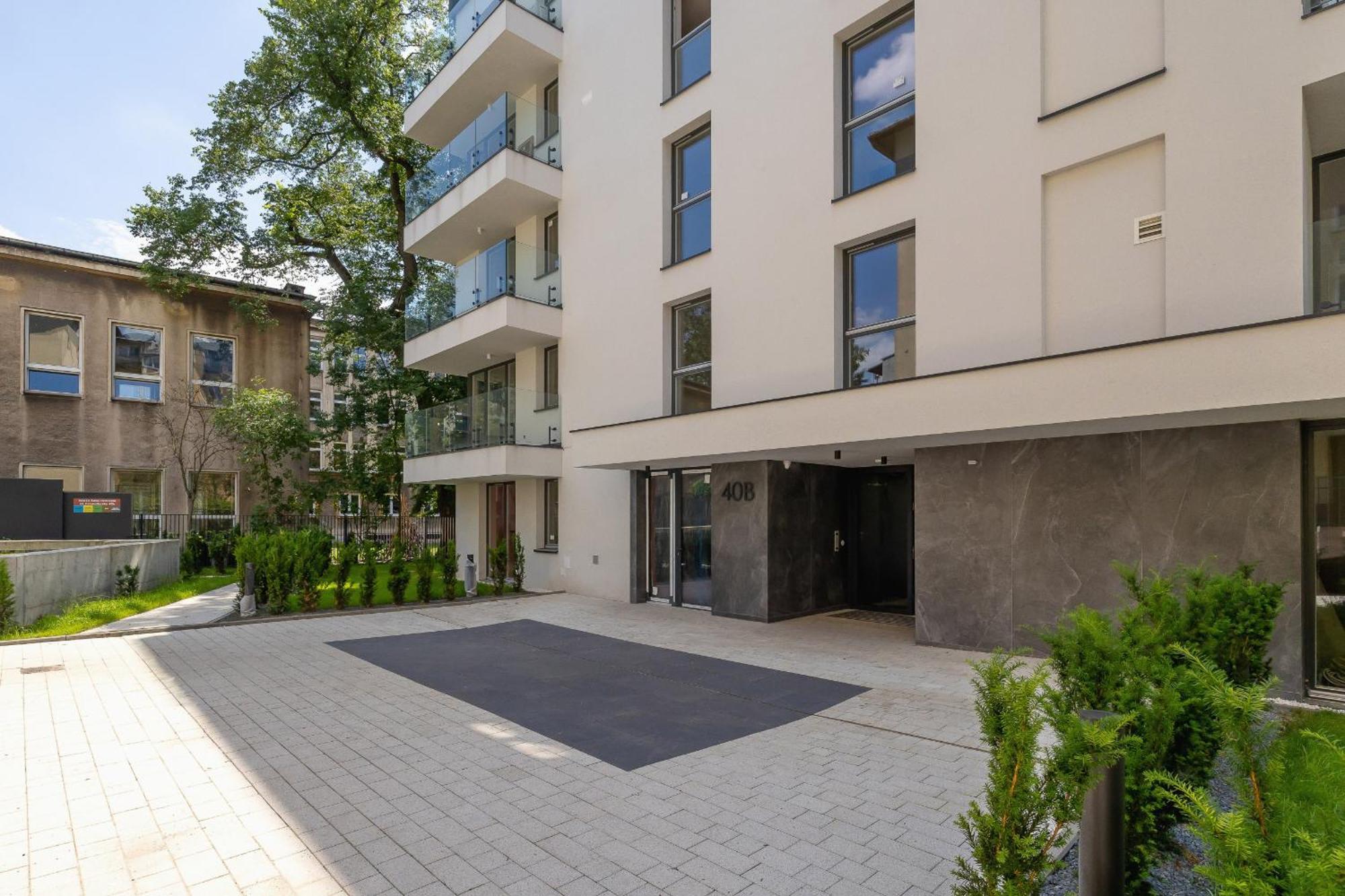Krowoderska Apartment With Balcony Near City Center By Rent Like Home Cracovie Extérieur photo