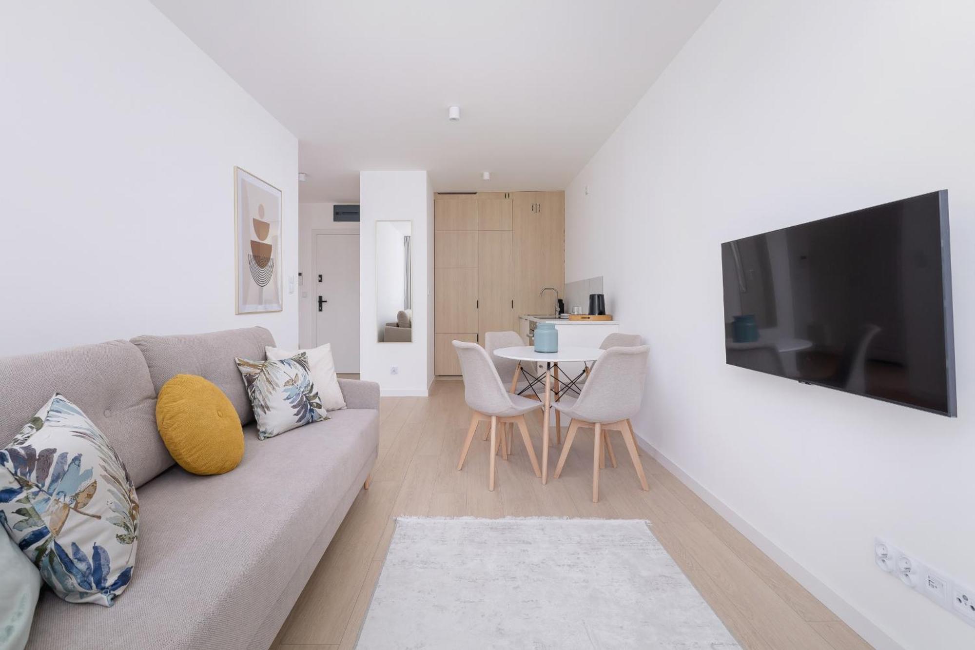 Krowoderska Apartment With Balcony Near City Center By Rent Like Home Cracovie Extérieur photo